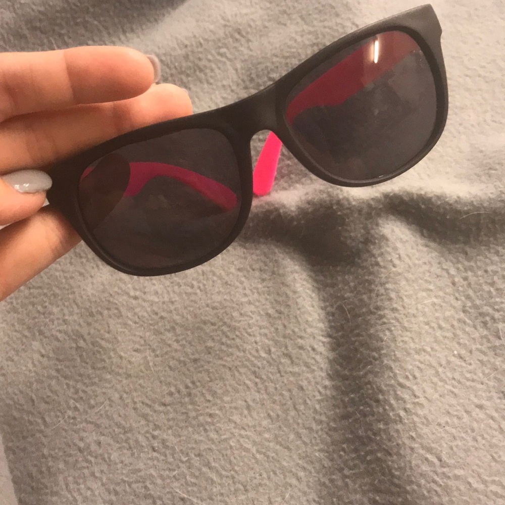 vineyard vines sunglasses